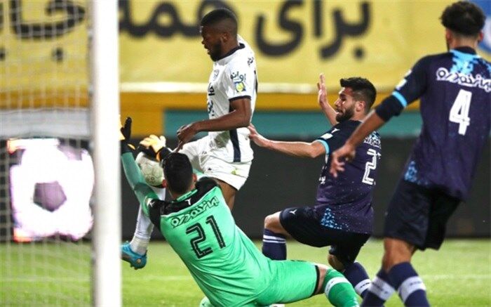 در نیم فصل دوم لیگ برتر هیچ تیم ضعیفی وجود ندارد