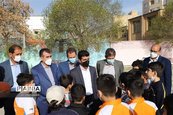 بازدید معاون تربیت‌بدنی و سلامت وزارت آموزش و پرورش از روند آموزش حضوری در استان کرمانشاه