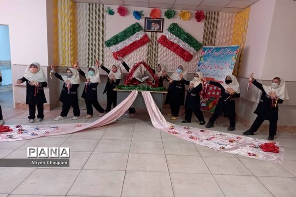 اجرای مراسم صبحگاهی پس از بازگشایی کامل مدارس، در دبستان امام سجاد (ع)