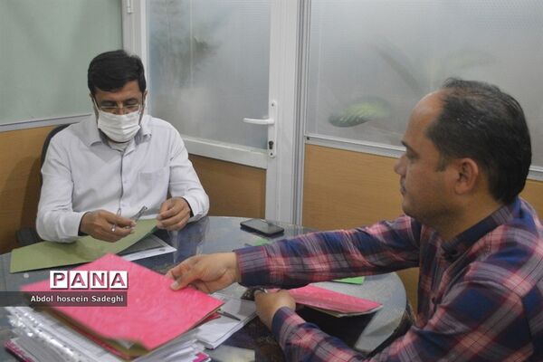 نشست کمیته بررسی مدارک مربی و دانش‌آموزان پیشتاز برتر استان بوشهر