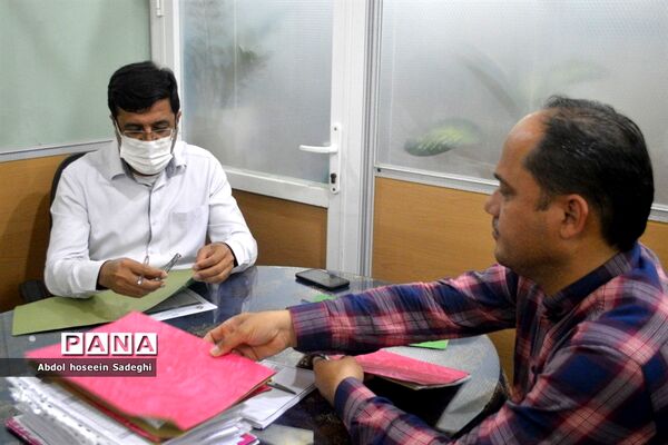 نشست کمیته بررسی مدارک مربی و دانش‌آموزان پیشتاز برتر استان بوشهر