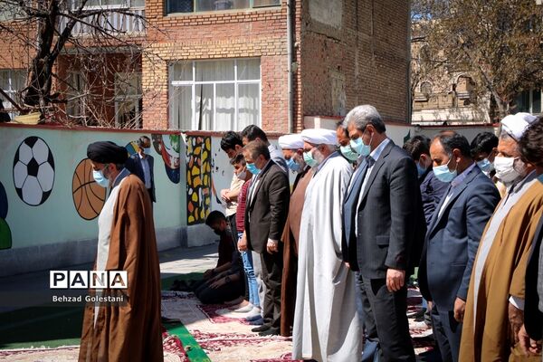 آئین زنگ نماز در مدارس آذربایجان غربی
