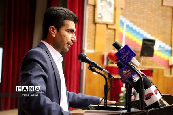 آیین تکریم  و معارفه مدیرکل آموزش و پرورش استان کرمانشاه