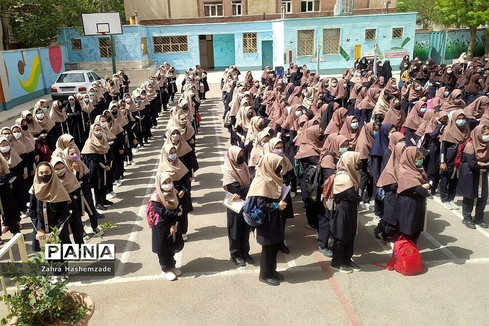 بازدید و نظارت بر فعالیت 10 هزار و 585 آموزشگاه در اولین روز بازگشایی مدارس