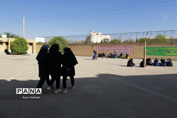 حال و هوای مدارس شیراز در سومین روز از حضوری‌شدن مدارس