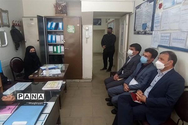 بازدید از مدارس ناحیه 5 استان اصفهان
