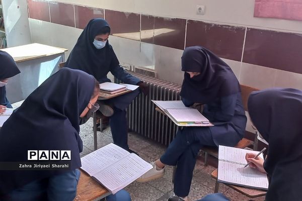 حال و هوای  سال نو در دبیرستان دخترانه حدیث کساء ناحیه یک ری