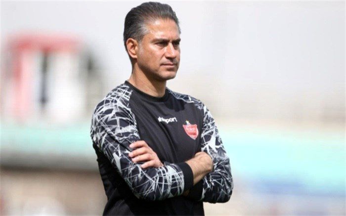 آجرهای زیادی سمت پرسپولیس پرتاب می‌شود اما جنگجویانه ادامه می‌دهیم