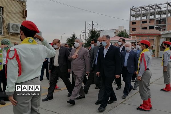 بازدید استاندار گلستان از نمایشگاه محصولات تولیدی هنرستان‌های استان