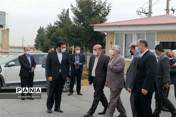 بازدید استاندار گلستان از نمایشگاه محصولات تولیدی هنرستان‌های استان