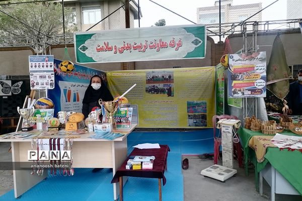 بازدید استاندار گلستان از نمایشگاه محصولات تولیدی هنرستان‌های استان