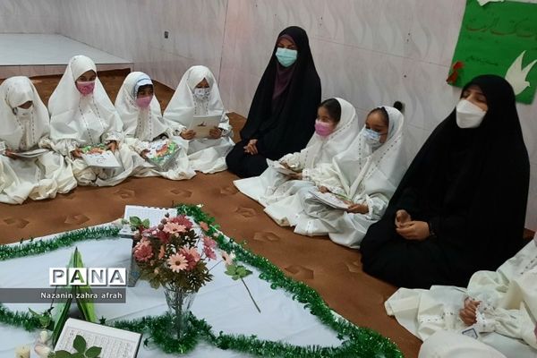 برگزاری محفل انس با قرآن در مجتمع آموزشی سما رودهن