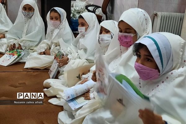 برگزاری محفل انس با قرآن در مجتمع آموزشی سما رودهن