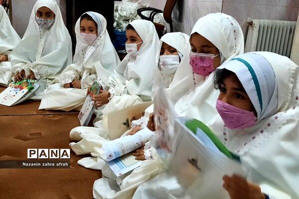 برگزاری محفل انس با قرآن در مجتمع آموزشی سما رودهن