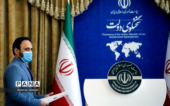 واکنش سخنگوی دولت به درخواست بخشش امانوئل مکرون