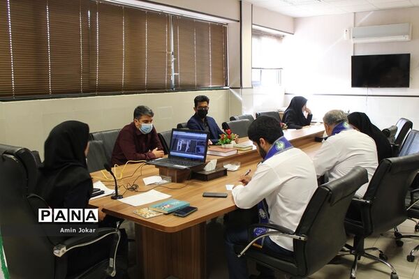 جلسه ویدئو کنفرانس مسئولان سازمان دانش‌آموزی استان فارس