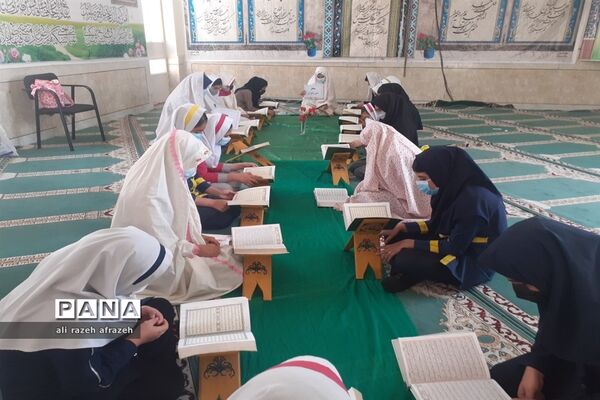 برگزاری محفل انس با قرآن درمدارس اندیمشک