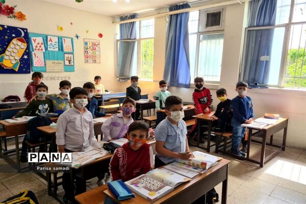شور و نشاط دانش‌آموزان در دبستان فرهنگ پسران منطقه ۱۳