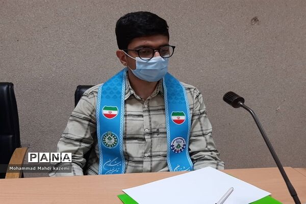 اولین مناظره دانش‌آموزان مدارس استثنایی با دانش‌آموزان منطقه ۱۳