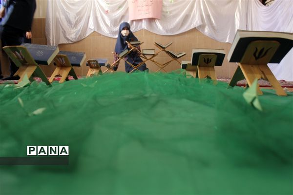 برگزاری محفل انس با قرآن در مدارس شهرستان امیدیه