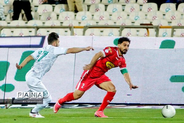 دیدار تیم های پرسپولیس و آلومینیوم اراک