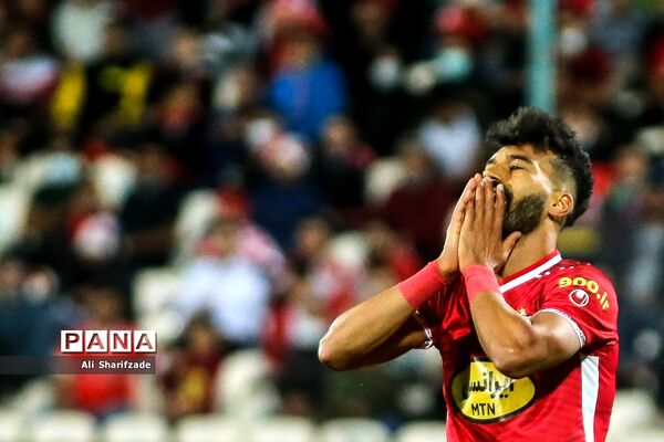 دیدار تیم های پرسپولیس و آلومینیوم اراک