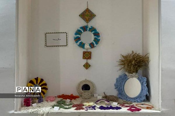 نمایشگاه کار و فناوری درمدرسه سعادت بوشهر