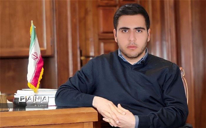 نوجوانان یکی از مهم ترین و تاثیر گذار ترین قشر جامعه هستند