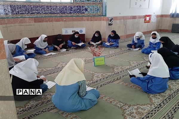 محفل انس با قرآن در مدارس جوادآباد