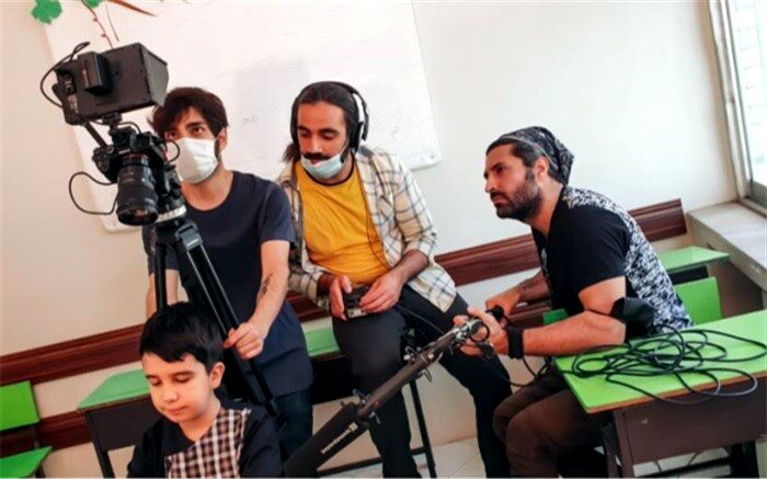 «حاصل» به فرانسه می‌رود
