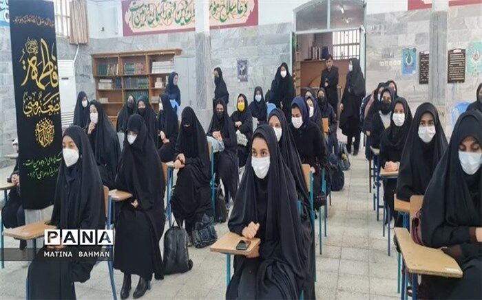 برگزاری مراسم‌های مذهبی در مدارس، آموزش‌های غیرمستقیم و مفید برای دانش‌آموز است