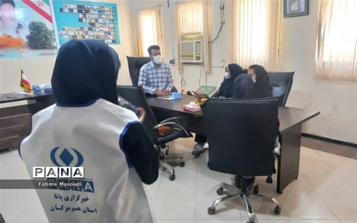 نشست هم اندیشی خبرنگاران پانا در حاجی آباد برگزار شد