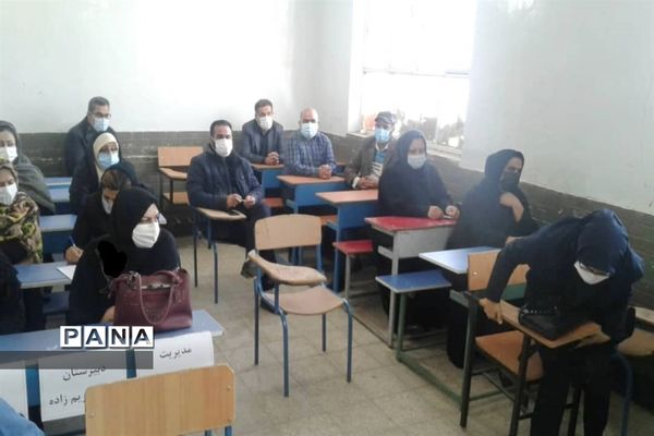 برگزاری کارگاه‌های توانمند‌سازی دانش‌آموزان در مدارس آسیب‌پذیر شهرستان امیدیه