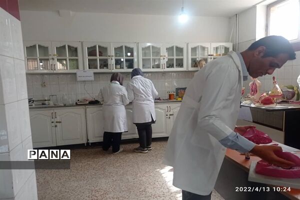 برگزاری آزمون عملی علوم آزمایشگاهی در شهرستان قدس