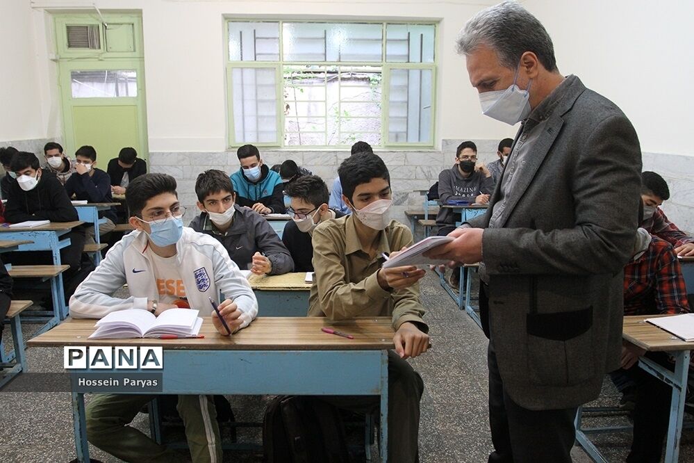 دبیرستانی‌های روزه‌دار می‌گویند؛ شوق حضور در مدرسه همزمان با بهار قرآن