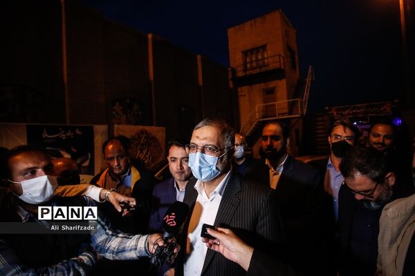 بازدید رسانه‌ای از پارک‌های مادر و کودک و مراسم افطار شهردار تهران با پاکبانان