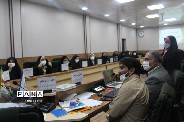 جلسه افتتاحیه  یازدهمین دوره مجلس دانش‌آموزی دختران استان قم