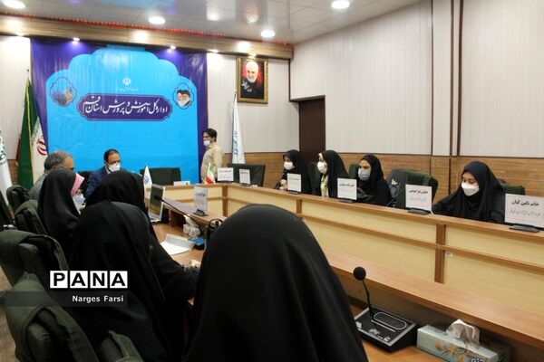 جلسه افتتاحیه  یازدهمین دوره مجلس دانش‌آموزی دختران استان قم