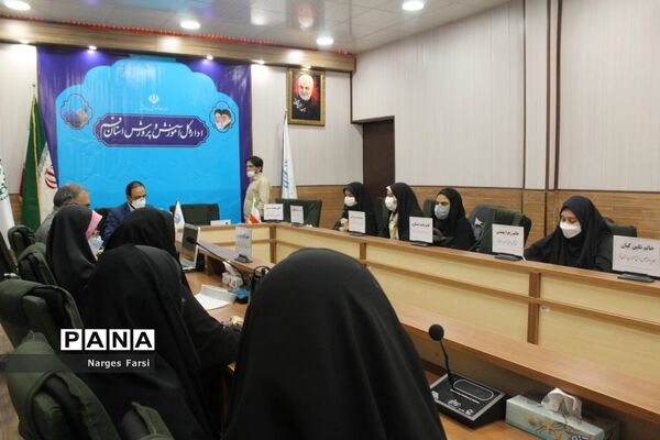 جلسه افتتاحیه  یازدهمین دوره مجلس دانش‌آموزی دختران استان قم
