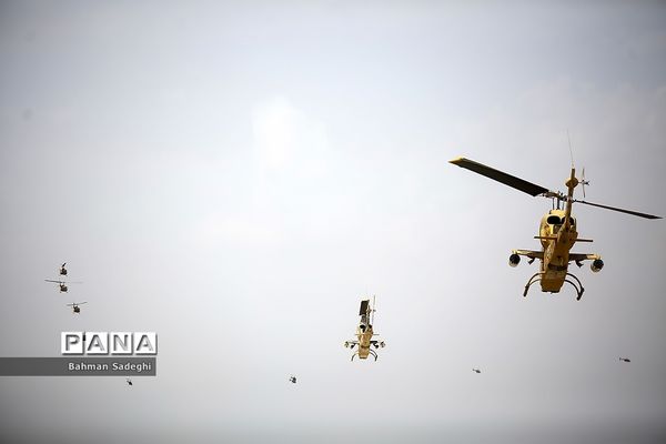 تمرین رژه بالگردی هوانیروز ارتش