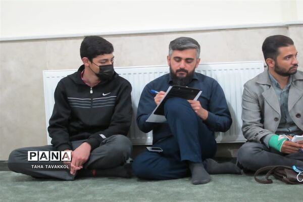 ضیافت افطاری و نشست صمیمی جمعی از اصحاب رسانه با امام جمعه شهرستان پردیس