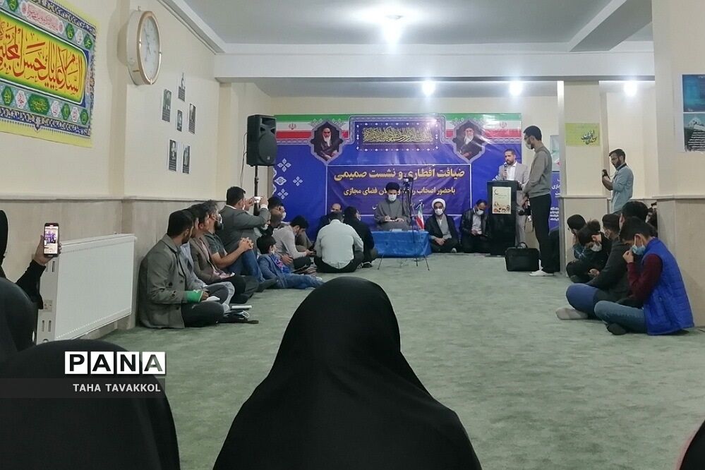 ضیافت افطاری و نشست صمیمی جمعی از اصحاب رسانه با امام جمعه شهرستان پردیس