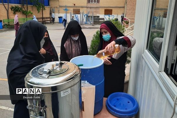 برگزاری ضیافت افطاری، در دبیرستان شاهد امام حسین (ع) منطقه ۱۴