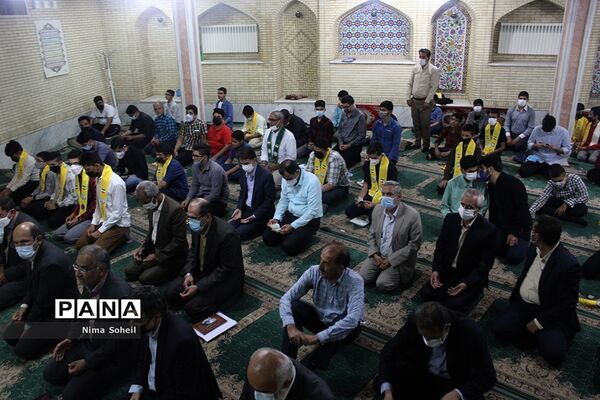 دیدار مدیرکل آموزش و پرورش فارس با جمعی از دانش‌آموزان پیشتاز