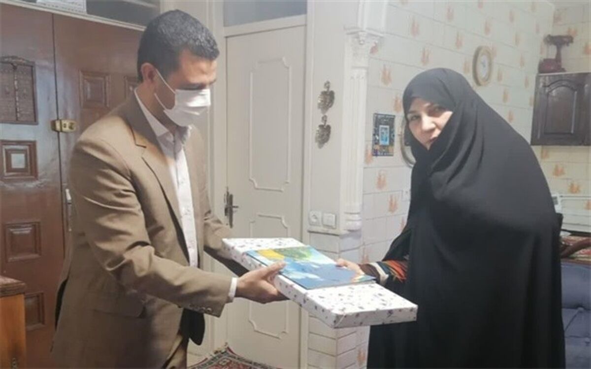 تکریم خانواده‌های معظم شهدا در ماه مبارک رمضان سنتی حسنه و خدا‌پسندانه است