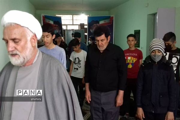 برگزاری محافل انس با قرآن به مناسبت ماه مبارک رمضان در مدارس دماوند