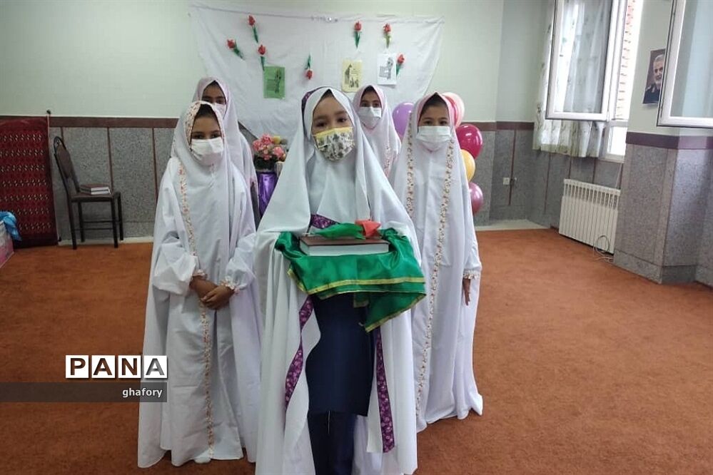 برگزاری محافل انس با قرآن به مناسبت ماه مبارک رمضان در مدارس دماوند