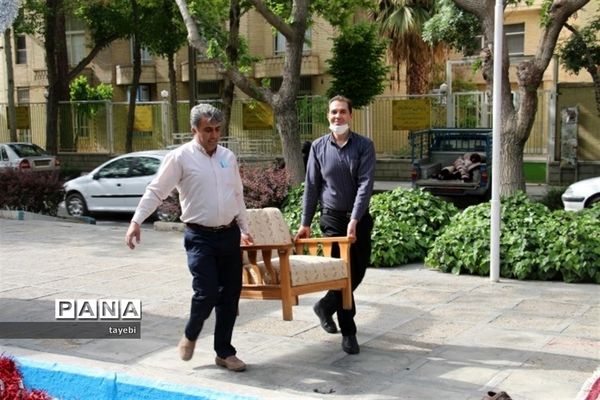 برگزاری مراسم معنوی محفل انس با قرآن دانش‌آموزی در اصفهان