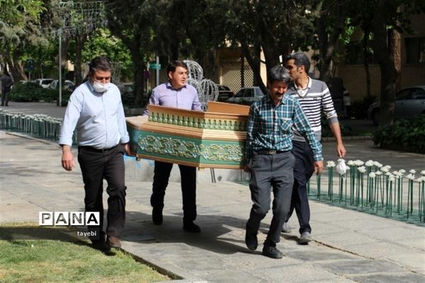 برگزاری مراسم معنوی محفل انس با قرآن دانش‌آموزی در اصفهان