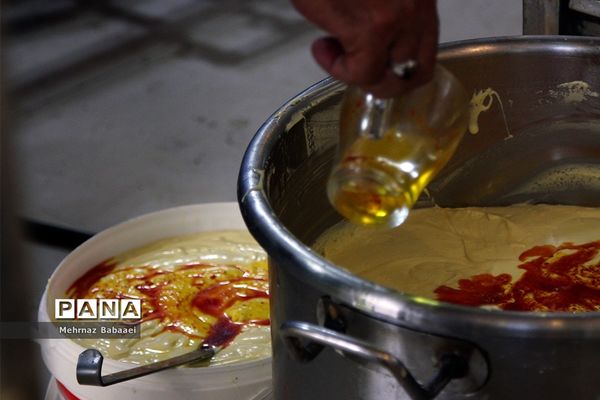 پخت زولبیا و بامیه در ایام ماه رمضان